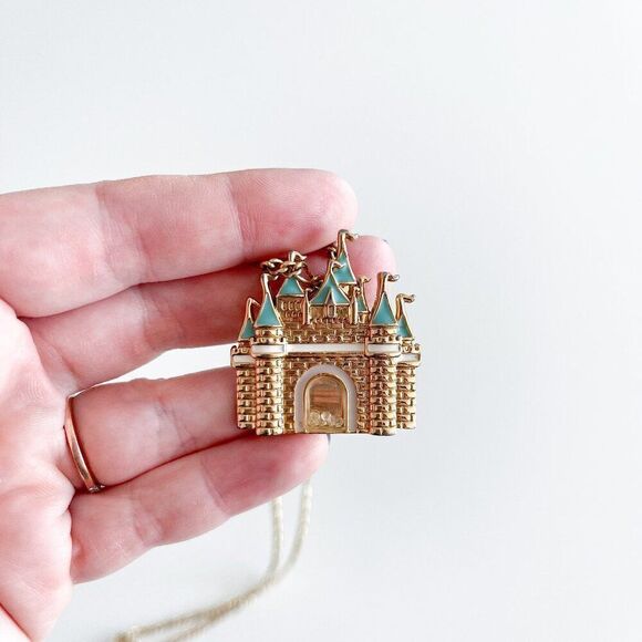 Kidada for Disney Couture // vintage  // gold chain // pendant // disney castle - Picture 1 of 11